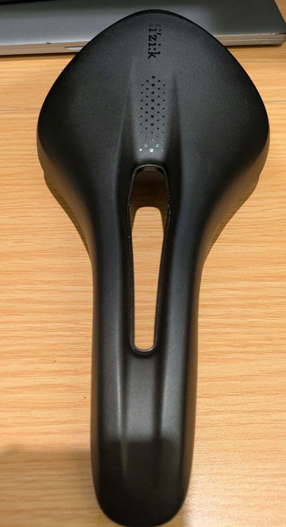 パーツ fizik TEMPO aliante R3 145mm