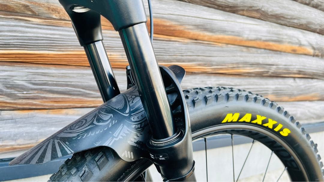 TREKのハードテイルMTBの人気モデル Roscoe7 2021モデルです。