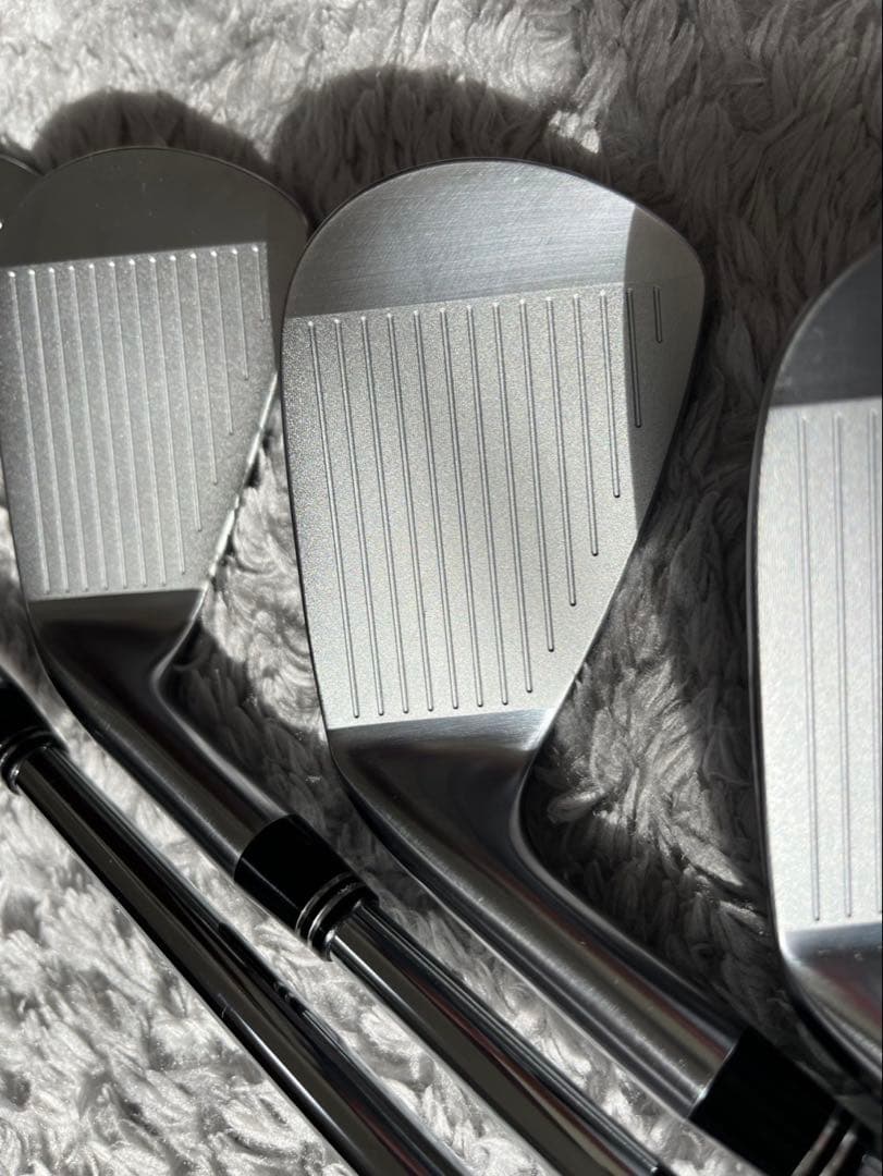 アイアンセット レッドグリップ　5本