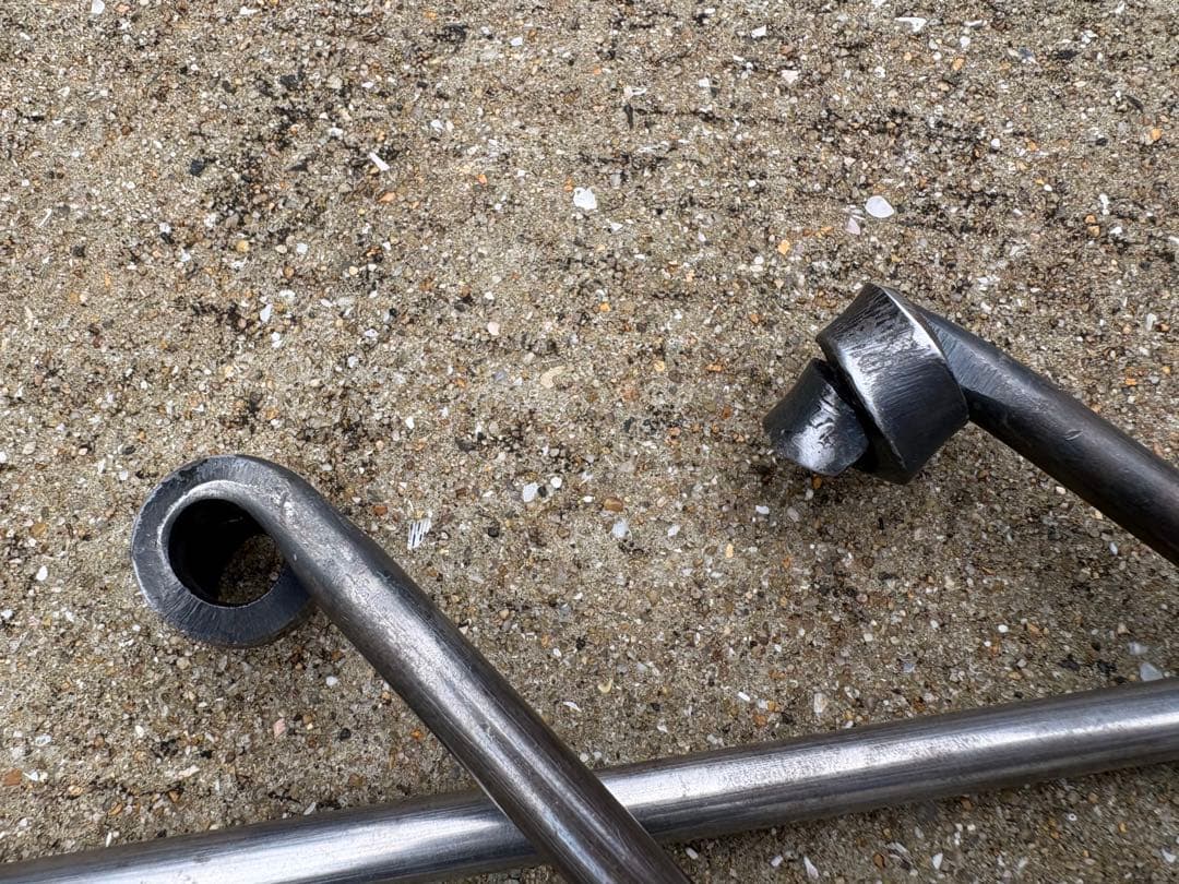 ハンドメイド　焚き火ハンガー　ファイヤーアンカー