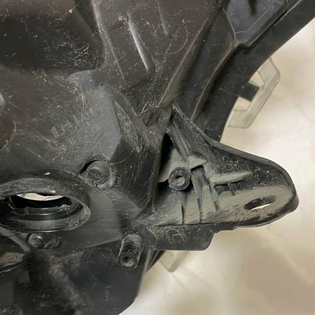 太郎　RAV4 左ヘッドライト　中古