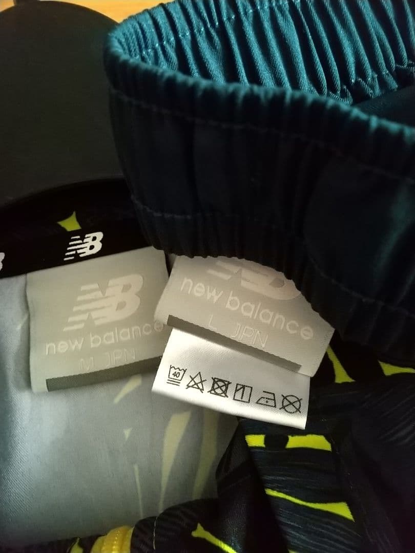 New Balance★ボタニカル柄シャカシャカ上下レディースセットアップ