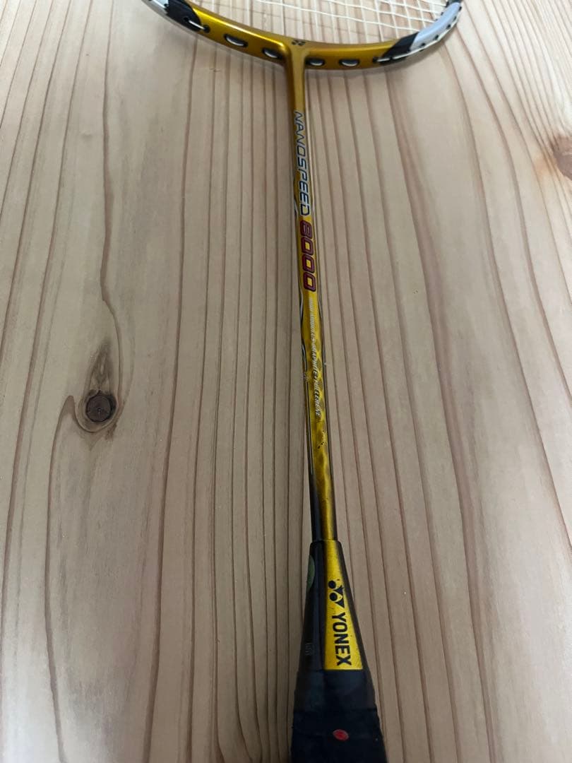 美品YONEX ヨネックスNANOSPEEDナノスピード8000後期廃