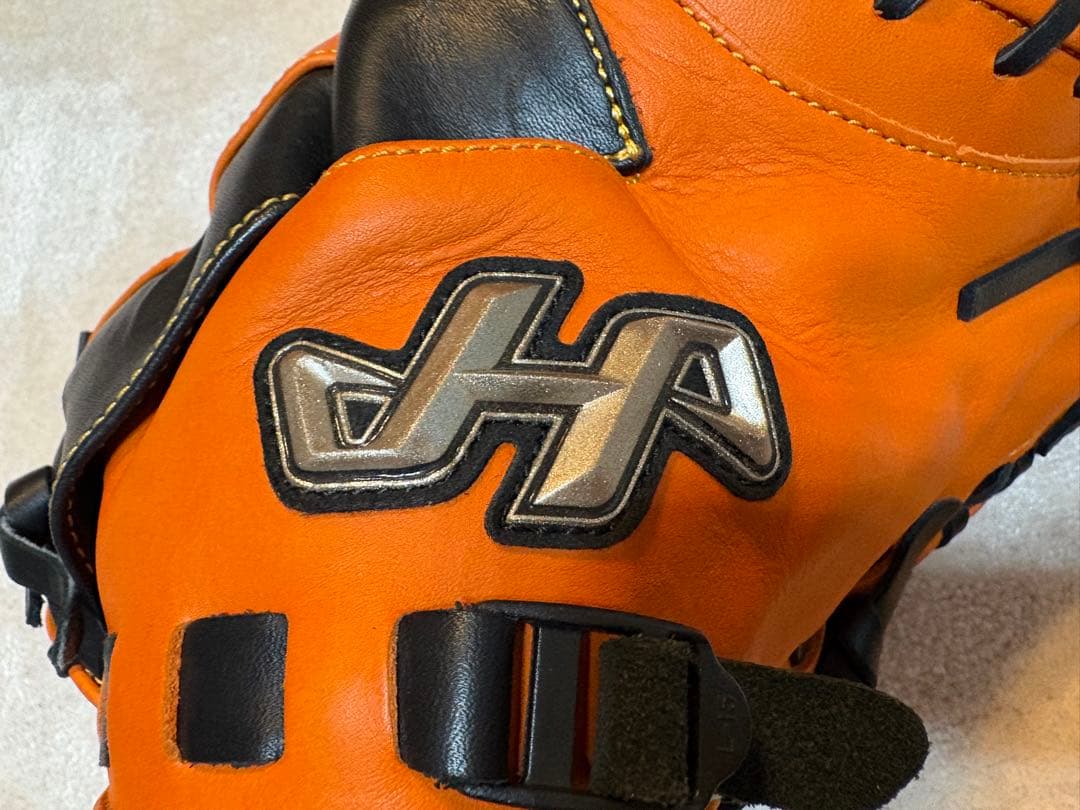 美品 HATAKEYAMA ハタケヤマ キャッチャーミット オレンジ×黒 軟式用