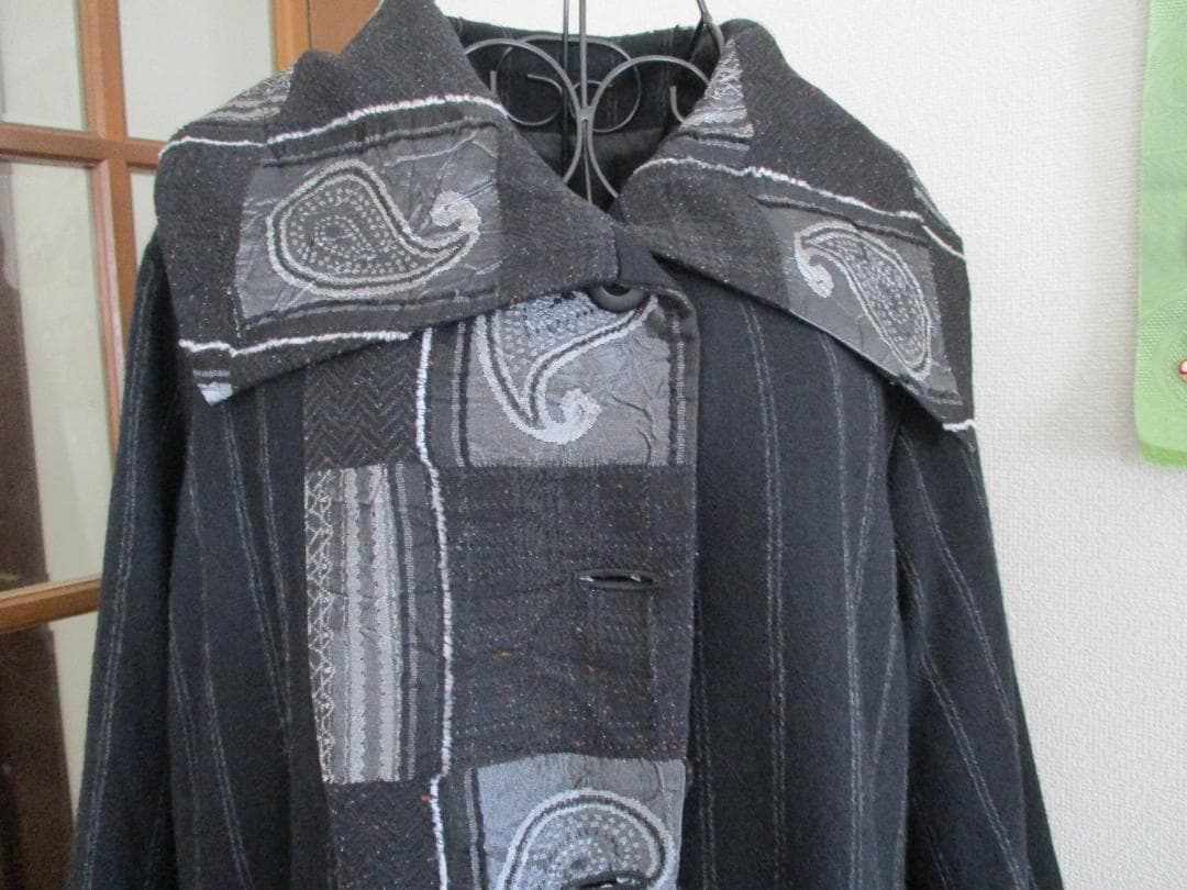 ジェニーギャルソン　ペイズリー襟のストライプコート　薄手