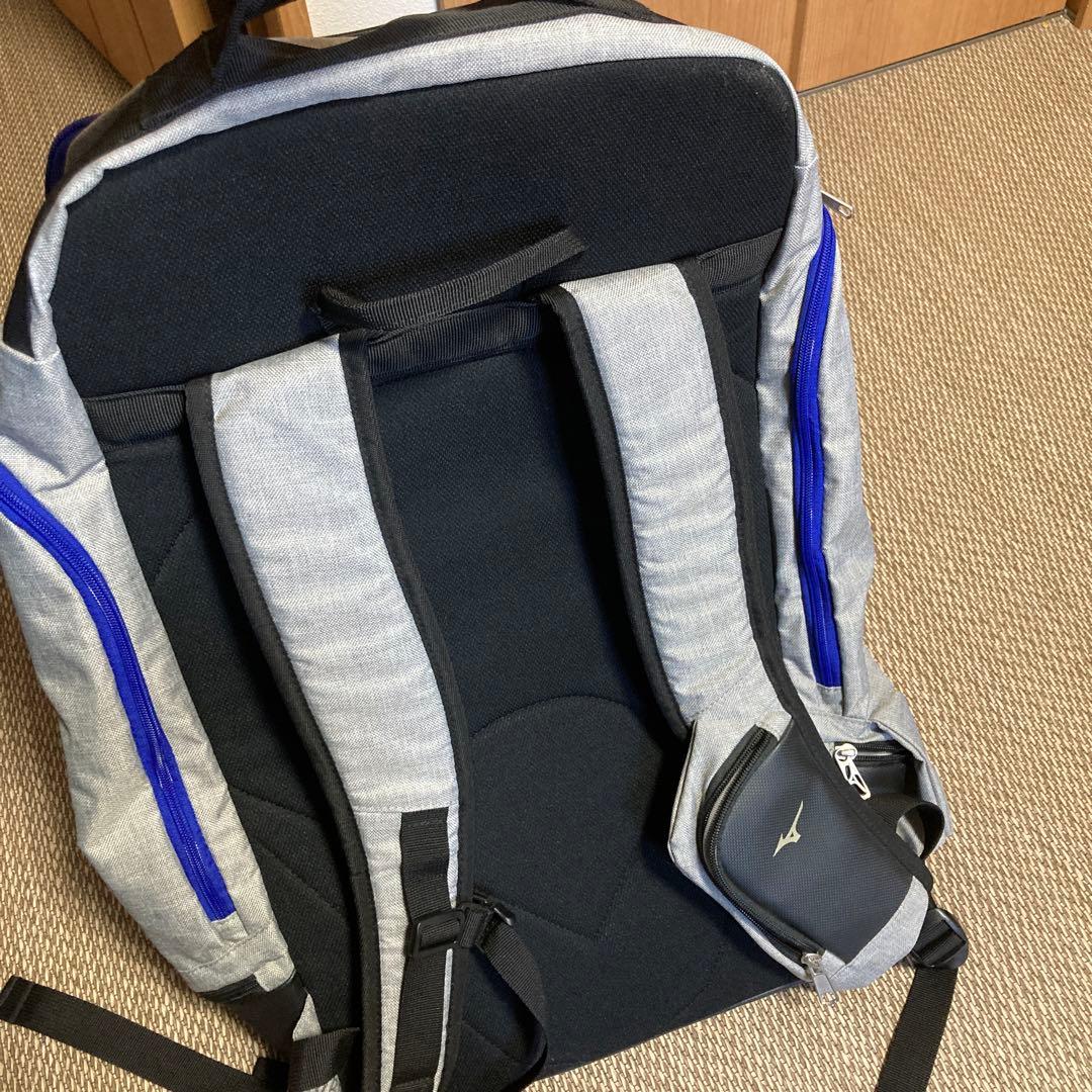 一万円程度で購入。未使用です傷はありません名前を書いた部分を塗り潰しました