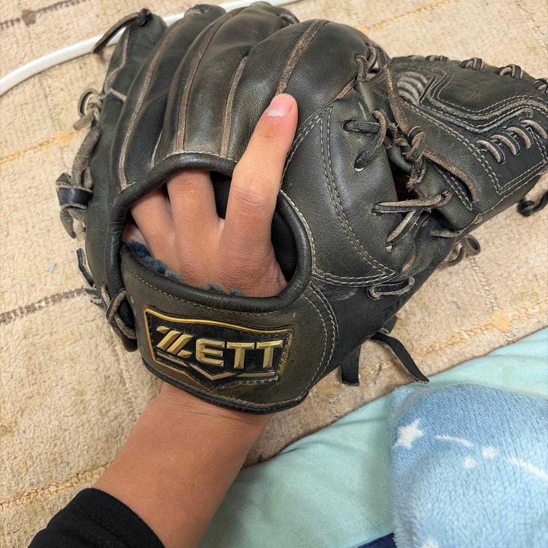 ZETTネオステイタス硬式グローブ 右投げ用