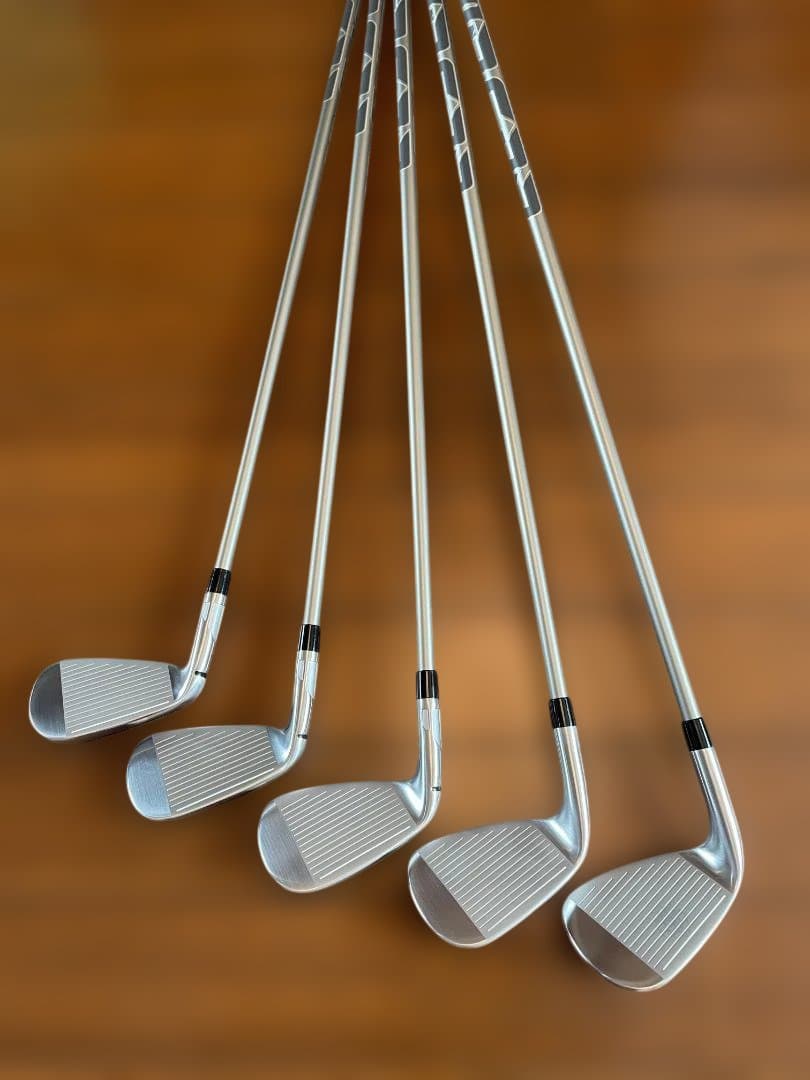 【超美品】テーラーメイド Qi MAX LITE IRONS アイアンセット５本