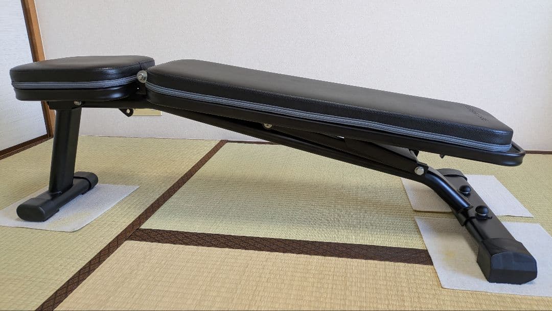 LEADING EDGE トレーニングベンチ ブラック