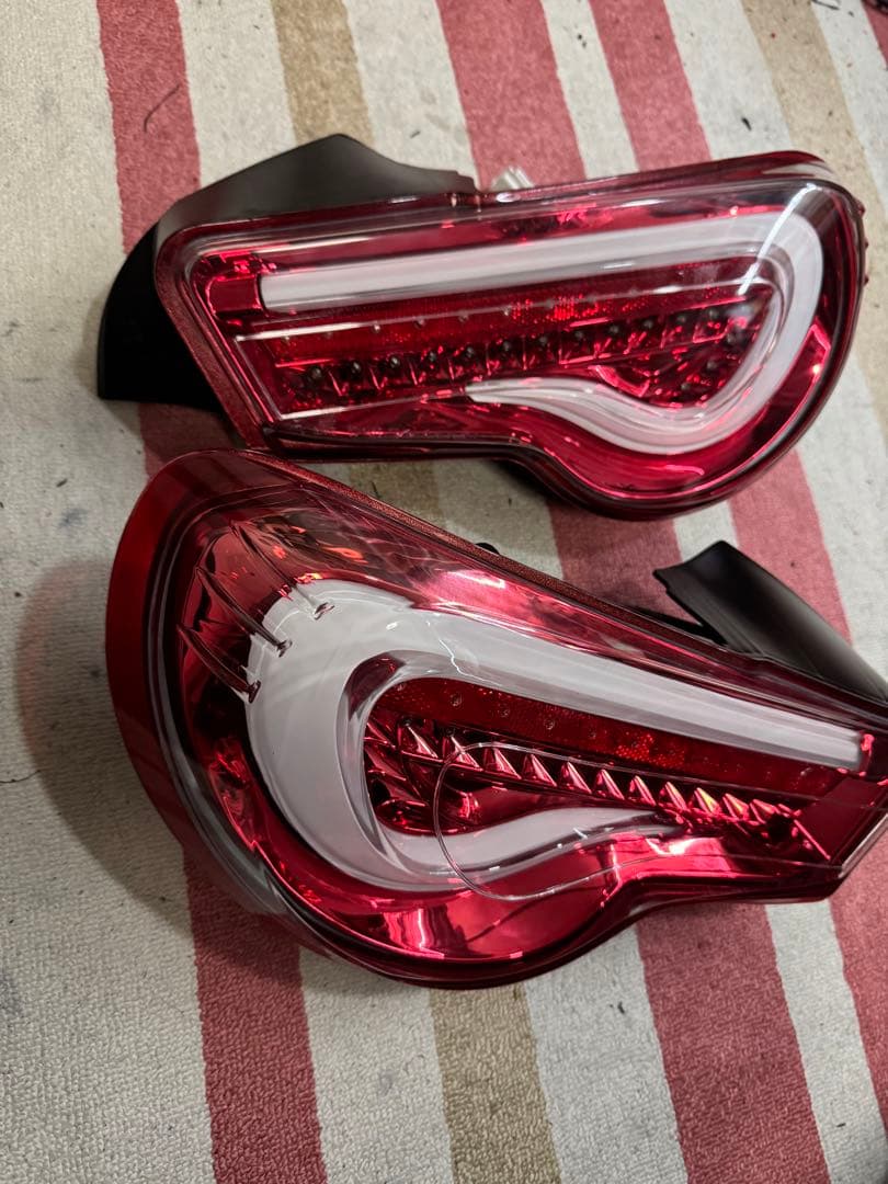 86 BRZ ヴァレンティ テールランプ テール シーケンシャル