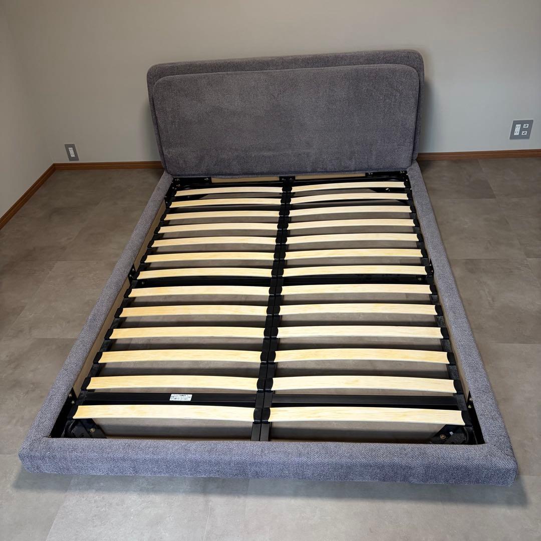 グレー ダブルベッド フレーム　ARMONIA