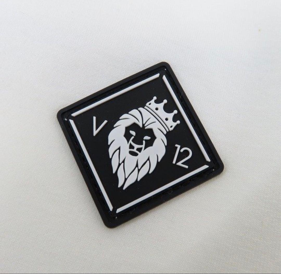 【美品】V12 ヴィトゥエルヴ LINE HOODIE VEST ホワイト M