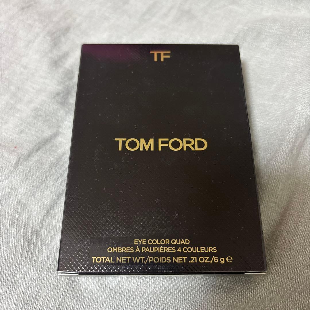 TOM FORD 04Aサスピション アイシャドウパレット アイカラークォード