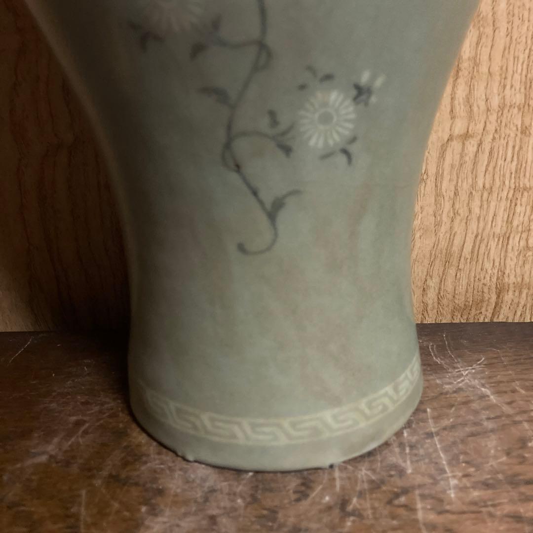 カ*3様 高麗青磁　白黒象嵌　梅瓶　菊花図