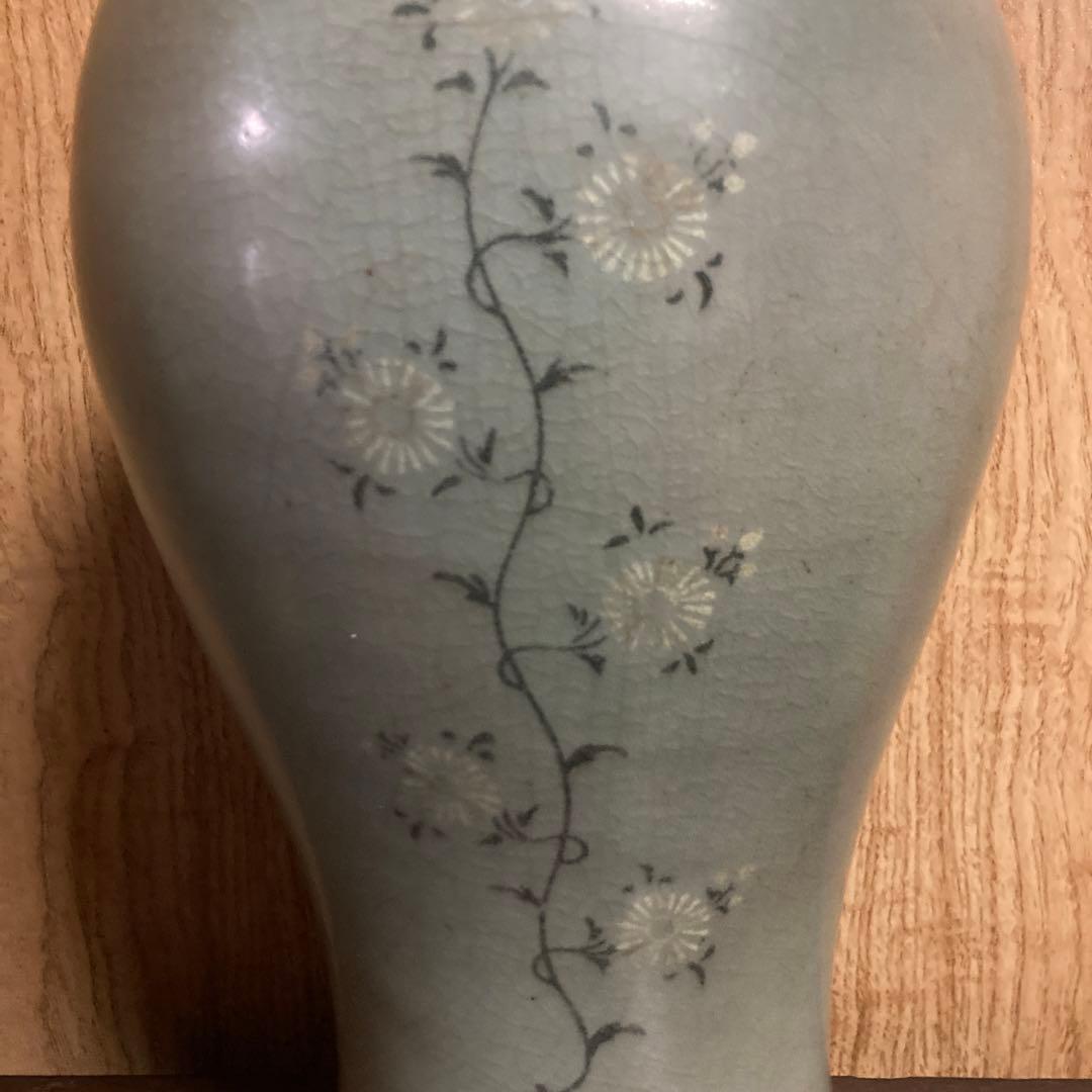 カ*3様 高麗青磁　白黒象嵌　梅瓶　菊花図