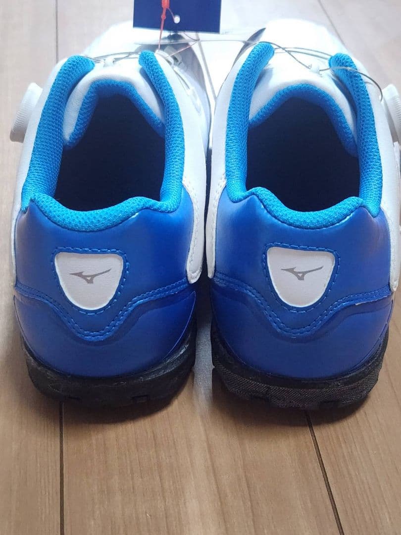 新品、タグ付き ミズノ ゴルフシューズ 24.5cm