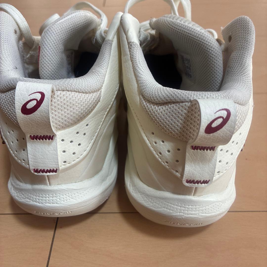 バスケットボールシューズ　23cm