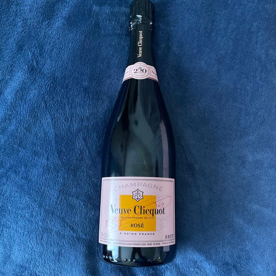 Veuve Clicquot ロゼ 750ml 箱あり