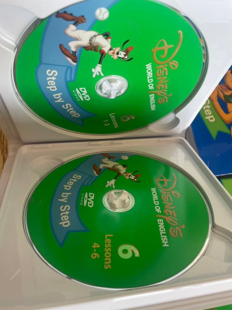 【未使用品あり】DWE ディズニー英語システム　DVDセット
