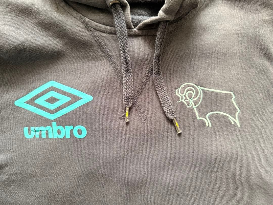UMBRO ダービーカウンティ プルオーバーパーカー