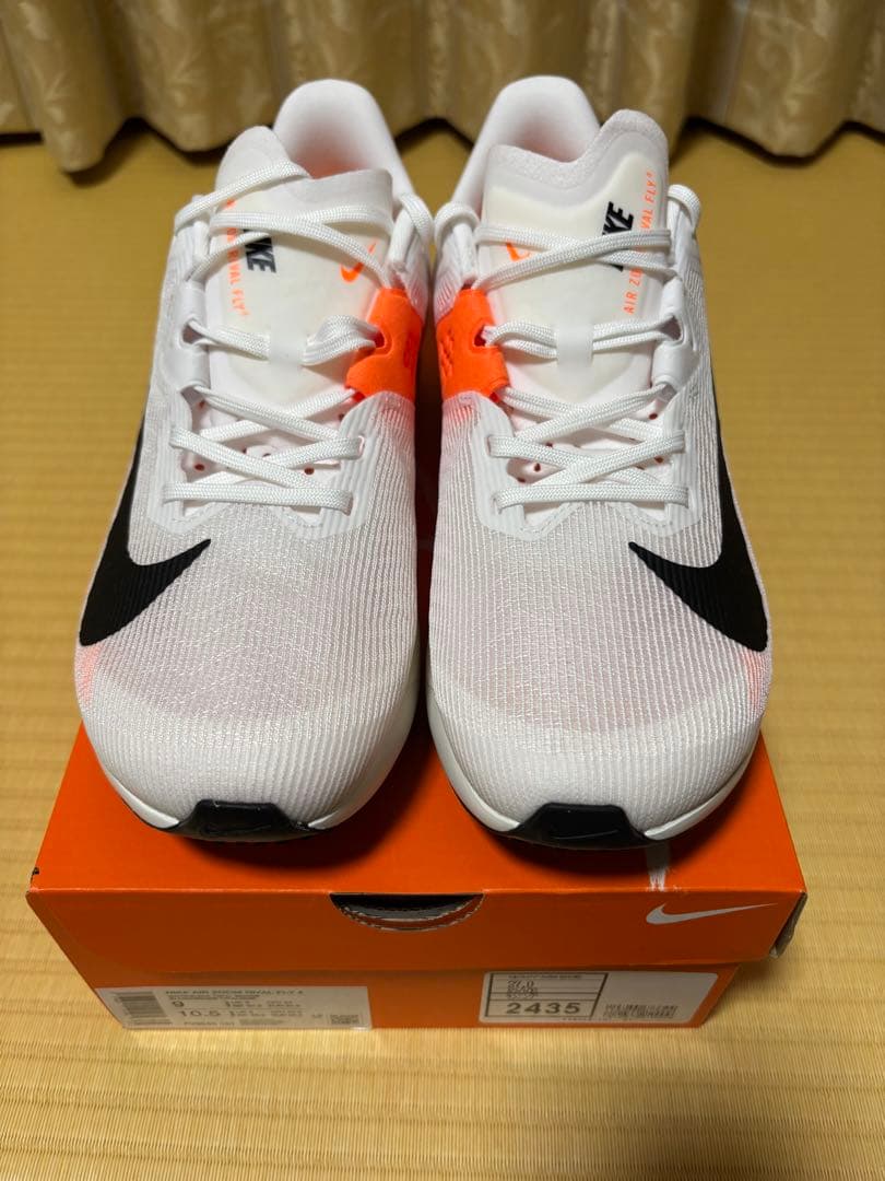 新品未使用品 27.0㎝ ナイキ NIKE エア ズーム ライバル フライ4