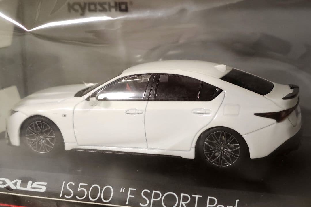 ミニカー kyosho 1/43 IS500 \"F SPORT Performance\"