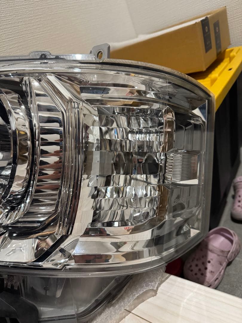 4型ハイエース　ヘッドライト　左右