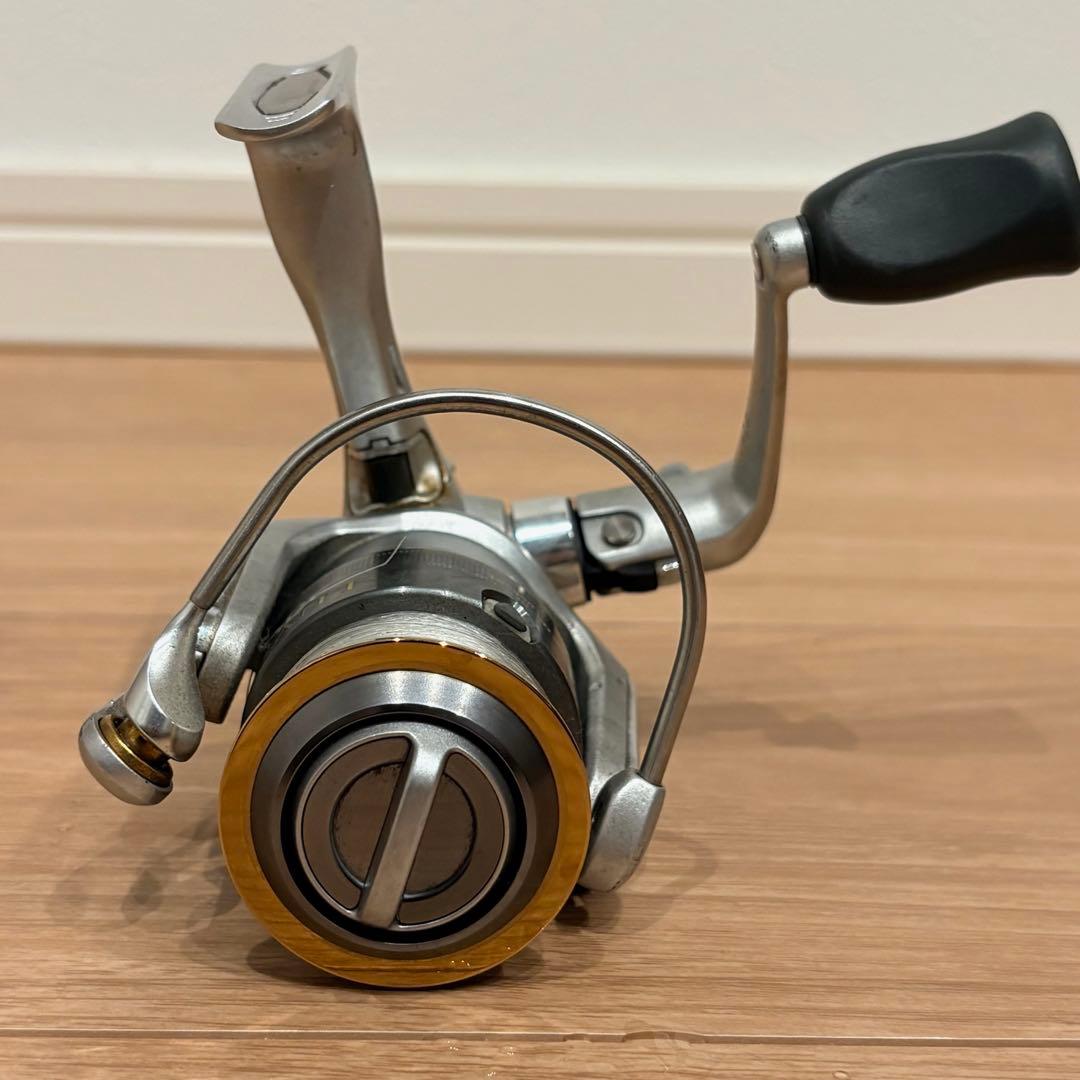 DAIWA ダイワ LUVIAS ルビアス 2000 軽量 スピニングリール