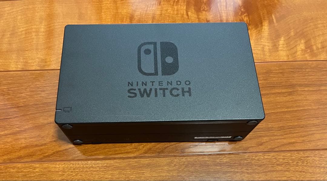 ほぼ未使用❣️ バッテリー強化版Nintendo Switch 本体＆SDカード付