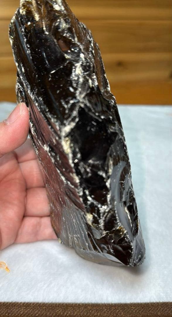 ①天然色 ジャワ島産火山性ガラス ブランデーシトリン色 原石 1.4~1.5kg