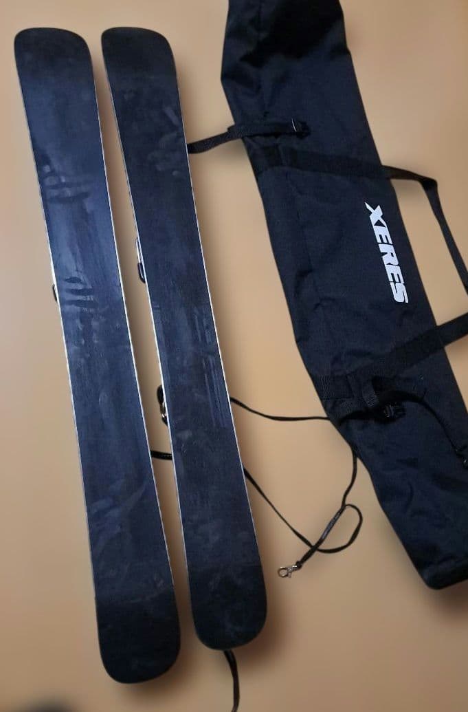 ロシニョール　名作ショートスキー、ファンスキー板　(ケース付)