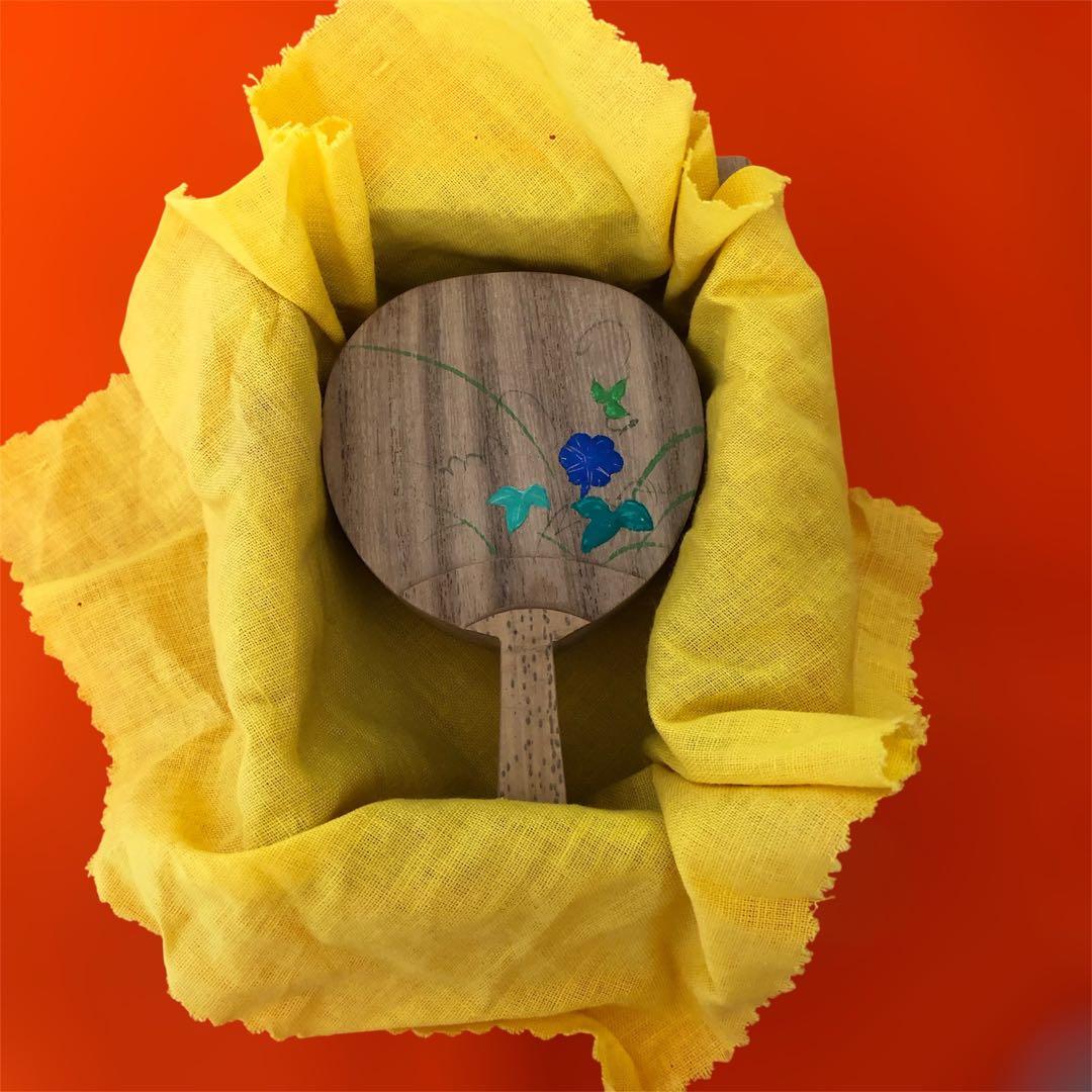 茶道具　道場宗廣　桐朝顔文団扇形香合　天然木 木工芸