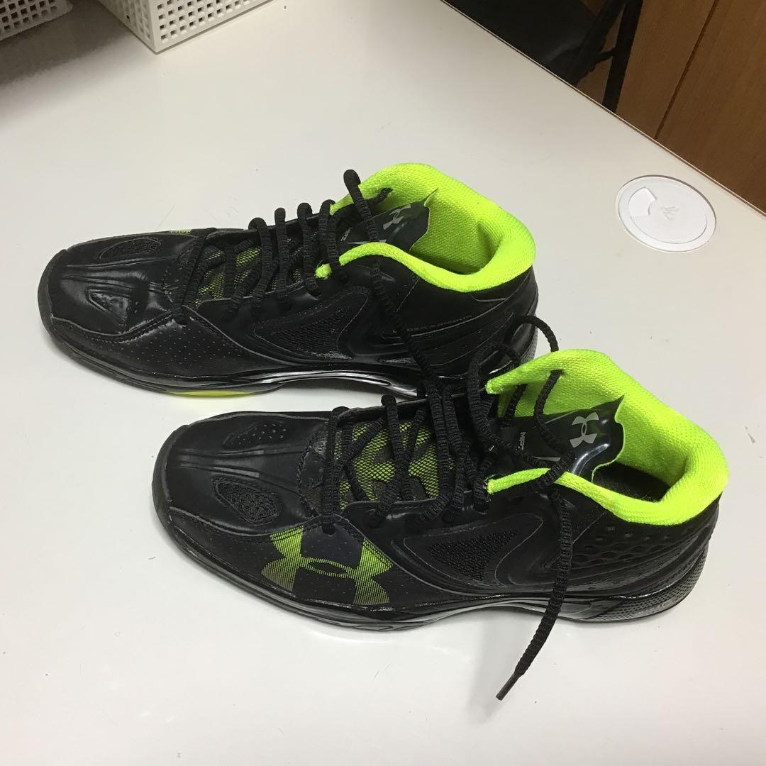 Under Armour バスケットボールシューズ 黒/黄緑