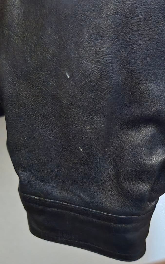 希少　ボスジャン サントリー　BOSS ロゴ刺繍　バックロゴ　牛革　Mサイズ