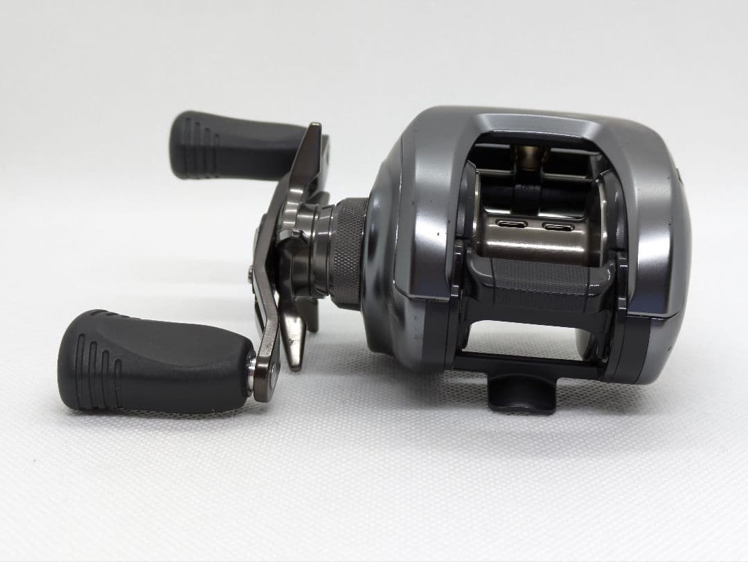 【日本製】 ダイワ Z 2020HL 左巻き 廃盤 希少品 ベイトリール