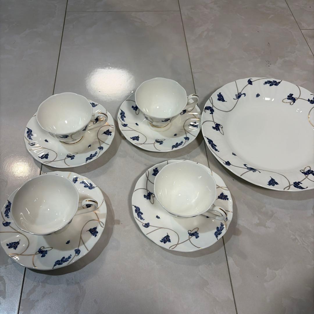 ノリタケ　のりたけ　カップ&ソーサー4客セット　大皿