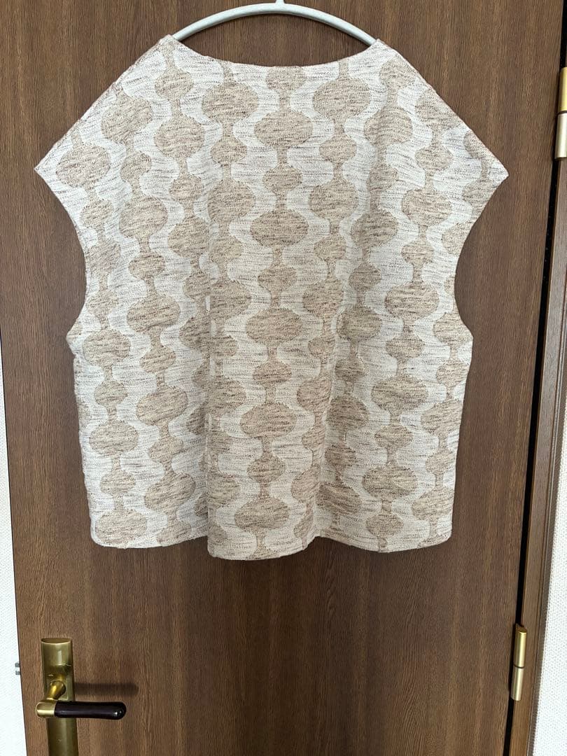 新品　ツムグ　tumugu スラブジャガード　ベスト　BEIGE杢