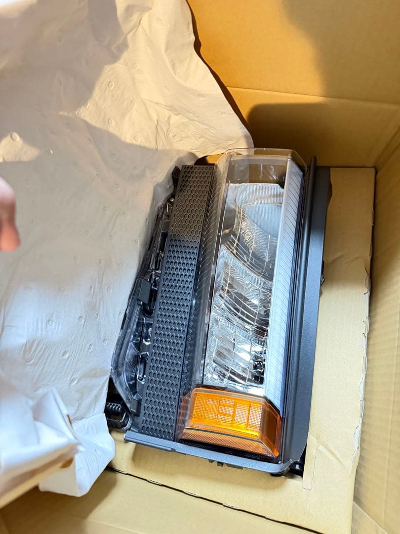 【最安値？】　ランクル250VX 新車外し　純正ヘッドライト左右セット