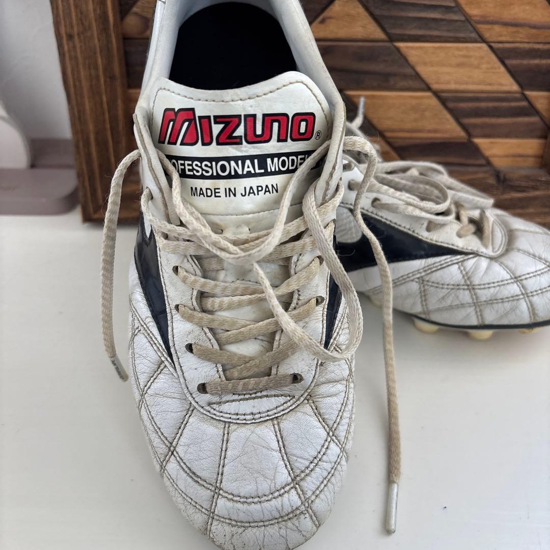 Mizuno Morelia サッカーシューズ ホワイト/ブラック/レッド