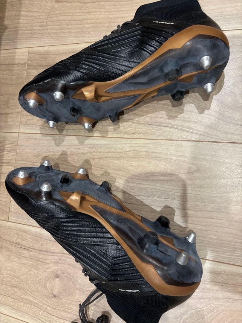 美品　プレデター　18.1 SG adidas 　サッカー取替式スパイク　27