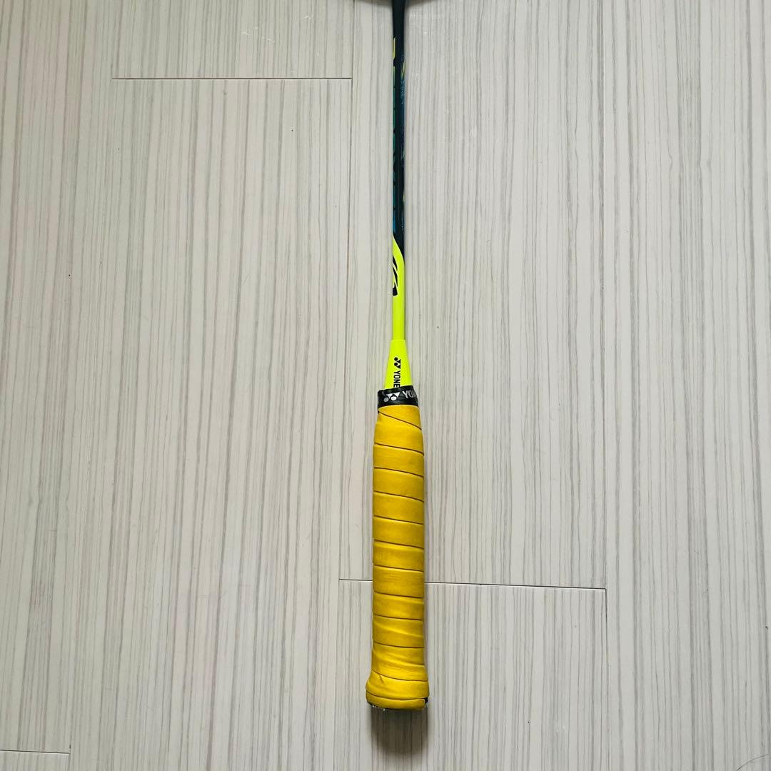 ヨネックス アストロクス77 バドミントンラケット