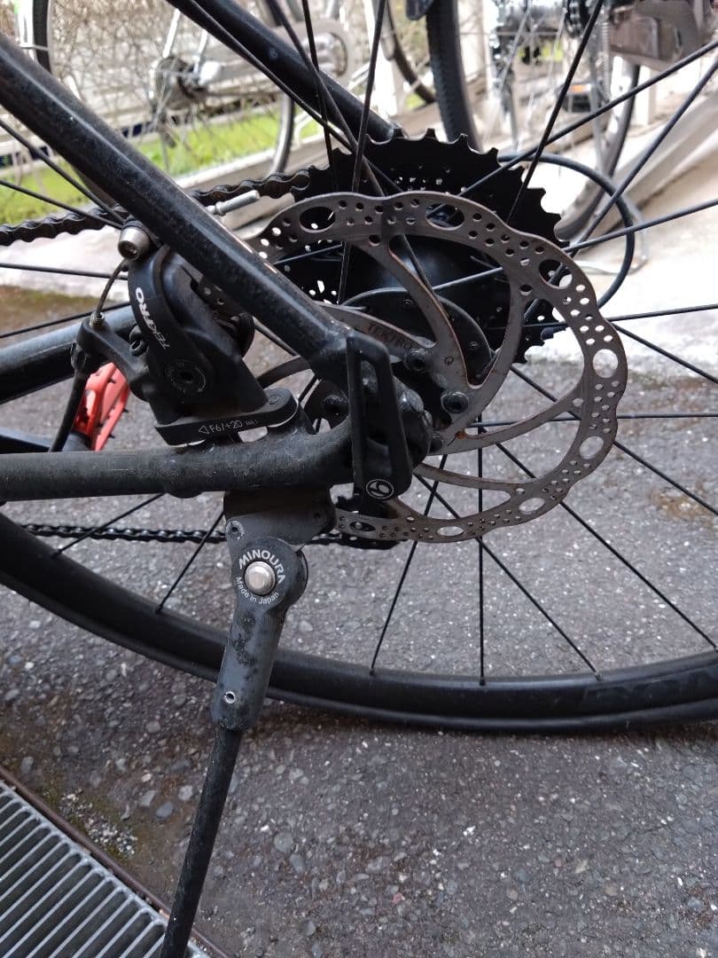 ブラック ロードバイク 多段ギア