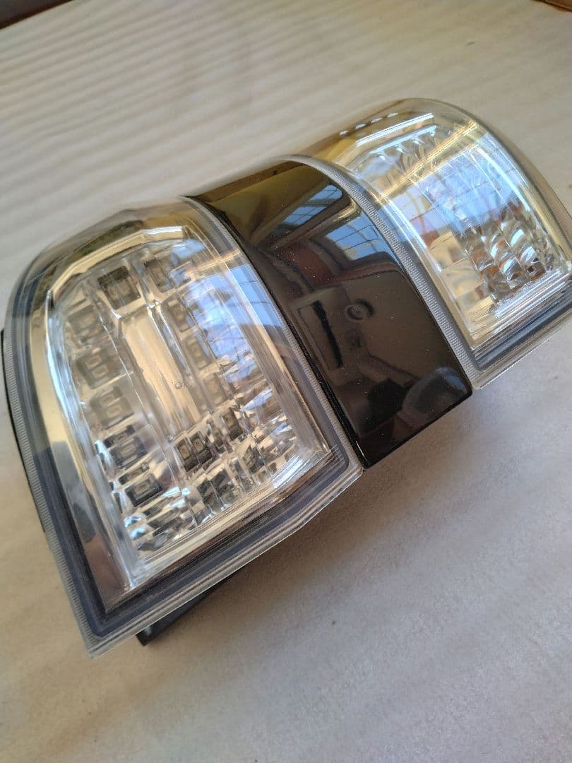 トヨタ 20 ヴェルファイア 左テールランプ【美品】