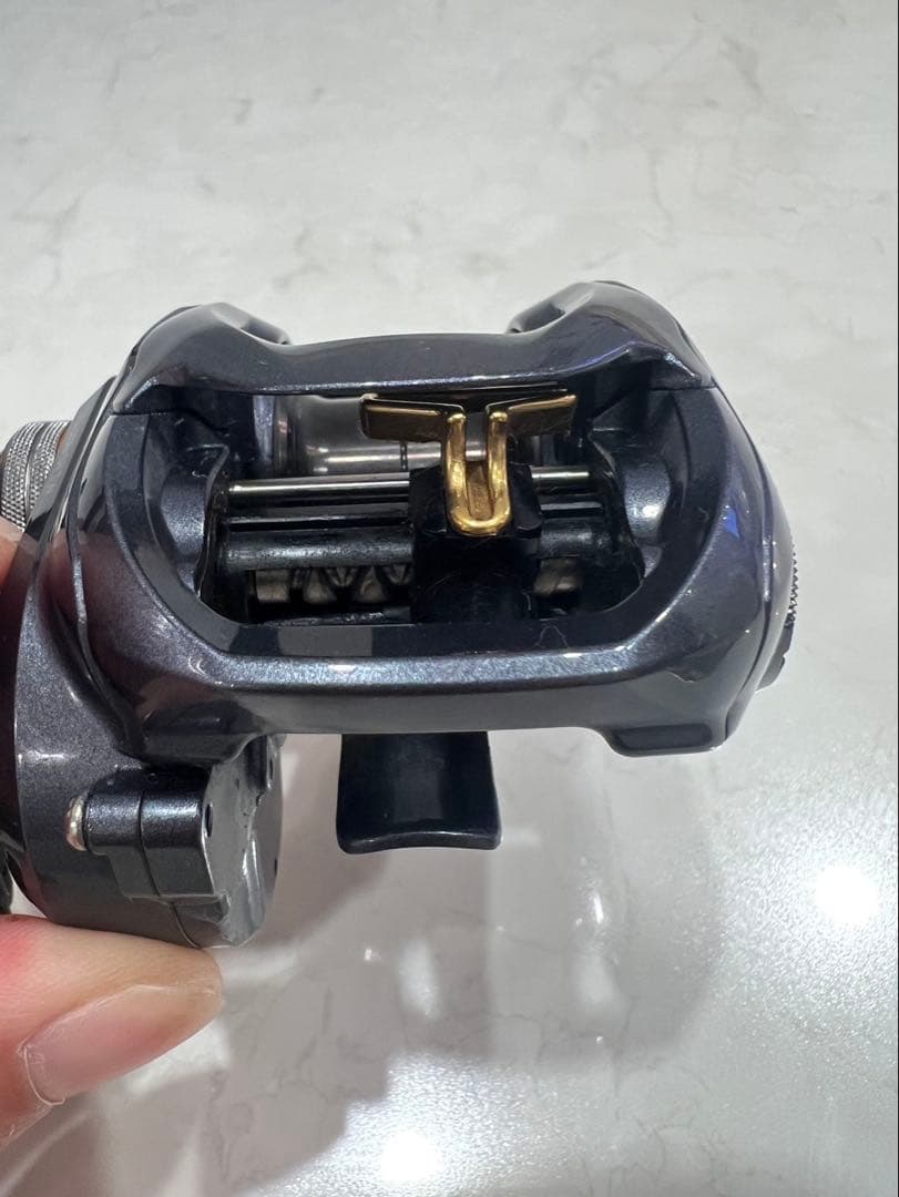 ダイワ DAIWA ZILLION SV TW 6.3 ベイトリール　ジリオン