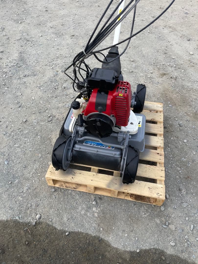 草刈り機　オーレックスパイダーモア　AZ851４WD