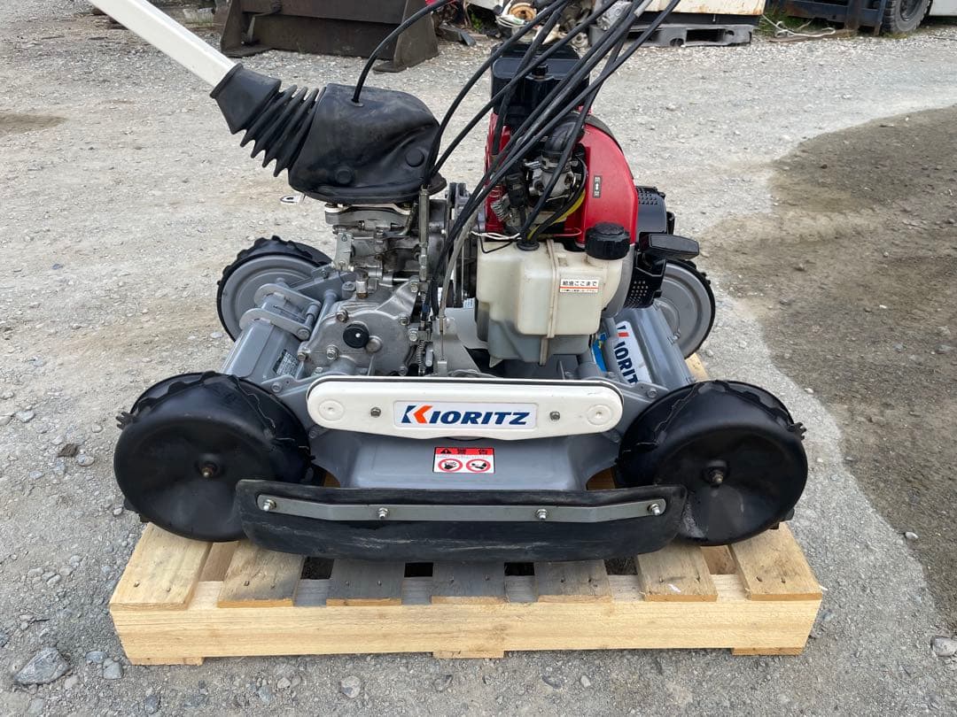 草刈り機　オーレックスパイダーモア　AZ851４WD