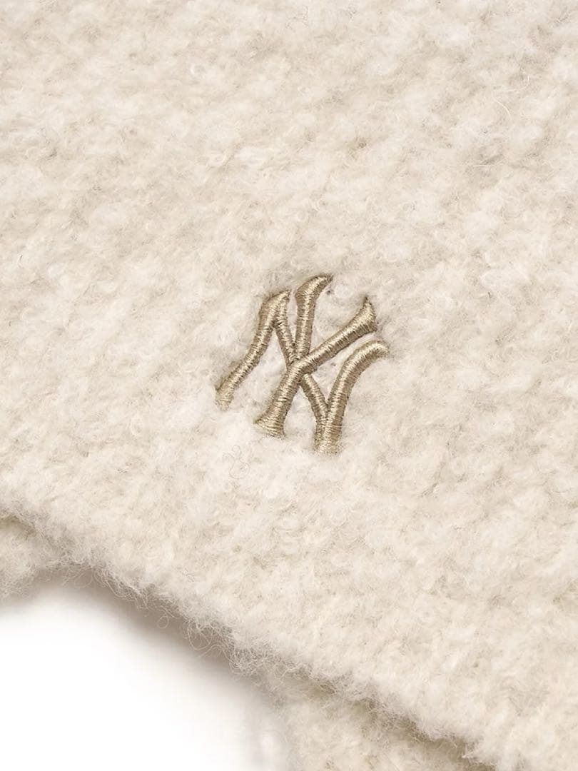 【新品】MLB 韓国限定 ビーニー 猫耳 ニット帽 クリーム 白 紐あり