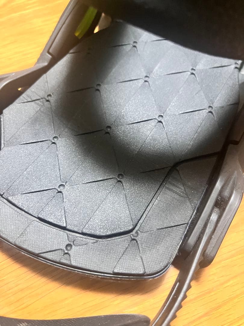 サロモンノーバック　ウィッシュボーン　サイズM