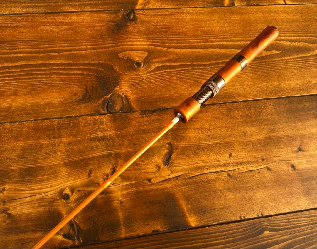 新品未使用　トラウトロッド　スピニング　ウッドグリップ　グラスロッド　渓流釣り