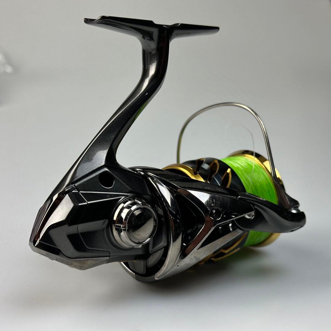 シマノ 20ツインパワー C3000XG スピニングリール